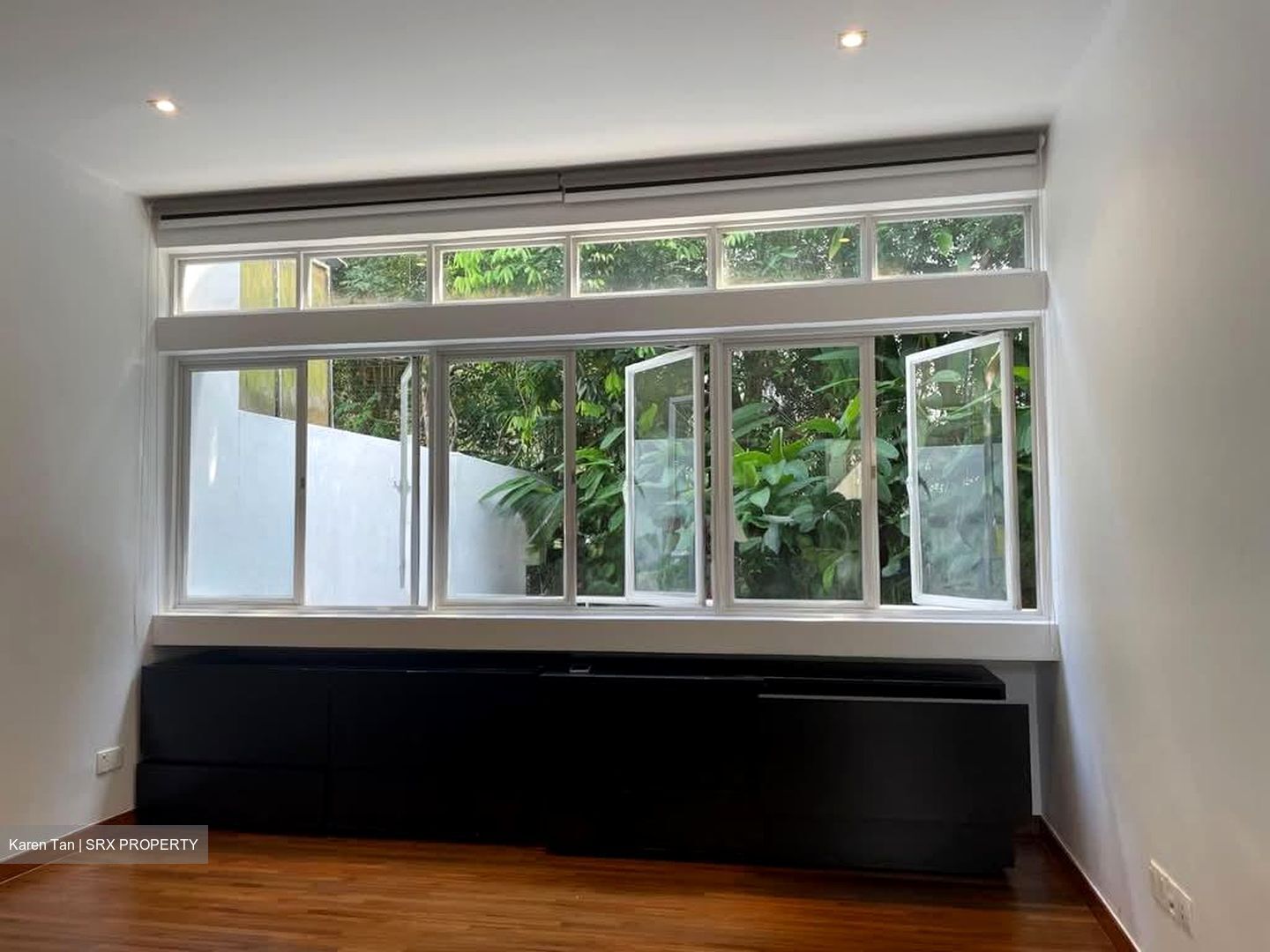 Duchess Avenue (D10), Semi-Detached #537519391